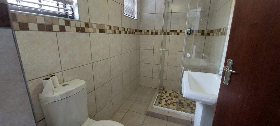 4 Bedroom Property for Sale in General Albertspark Gauteng