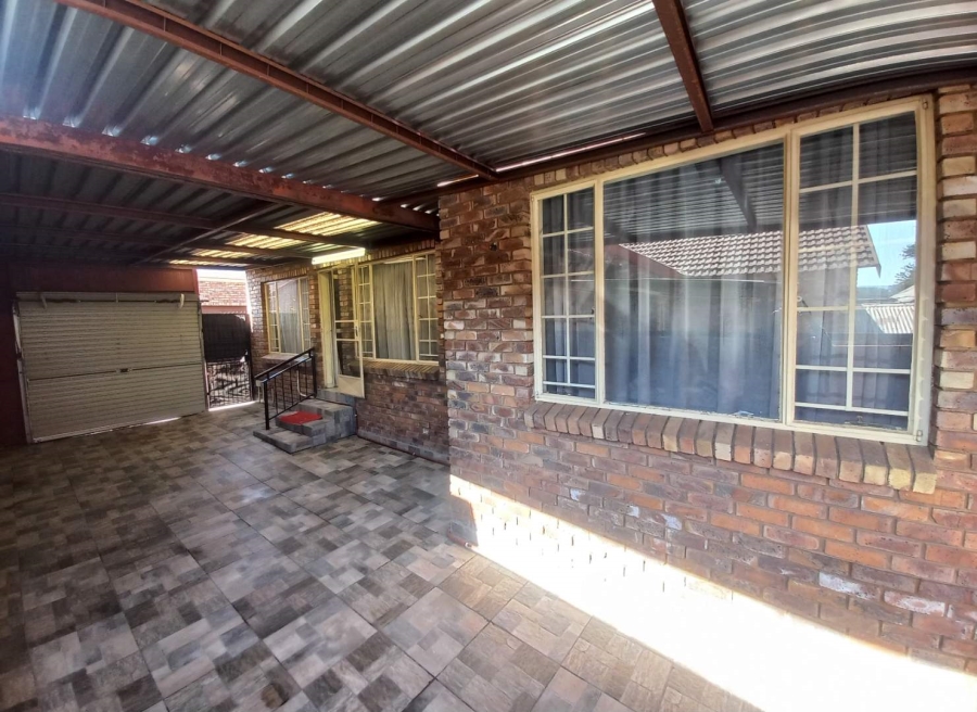 3 Bedroom Property for Sale in Claremont Gauteng