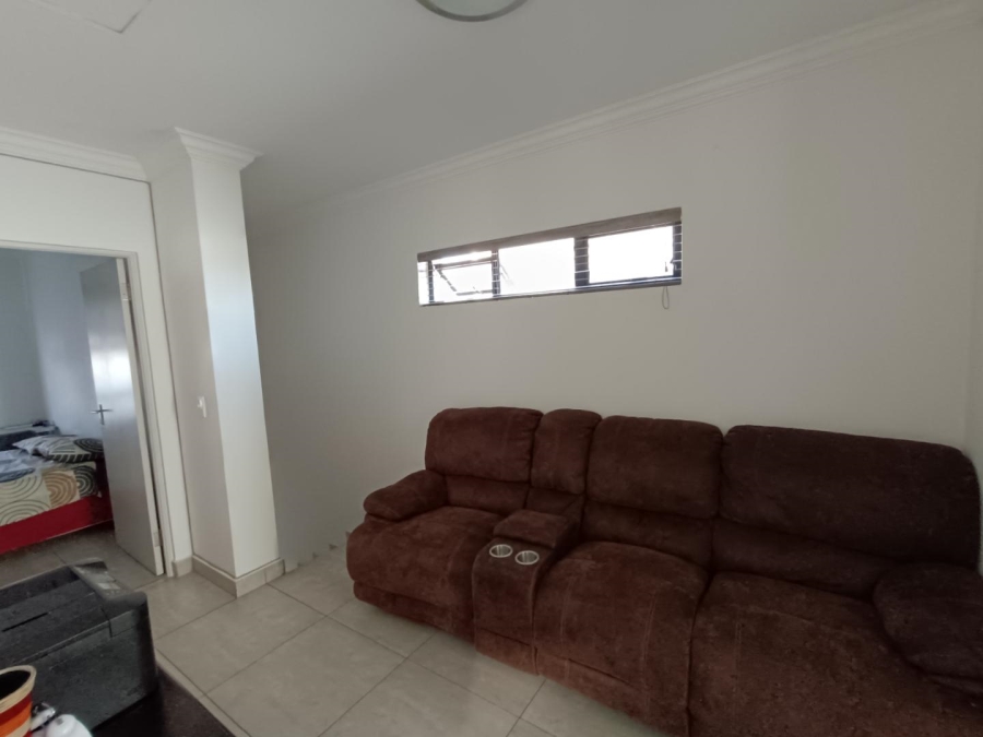 3 Bedroom Property for Sale in Thatchfield Estate Gauteng