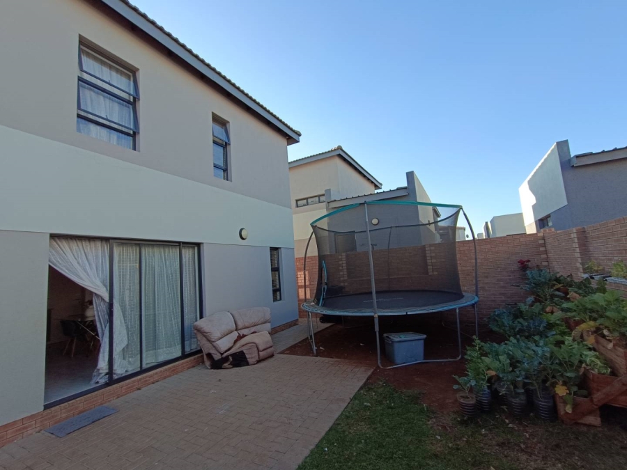 3 Bedroom Property for Sale in Thatchfield Estate Gauteng