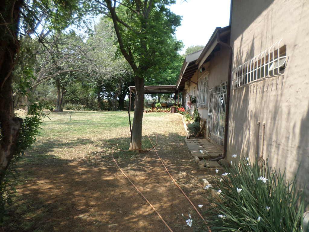 6 Bedroom Property for Sale in Tiegerpoort Gauteng