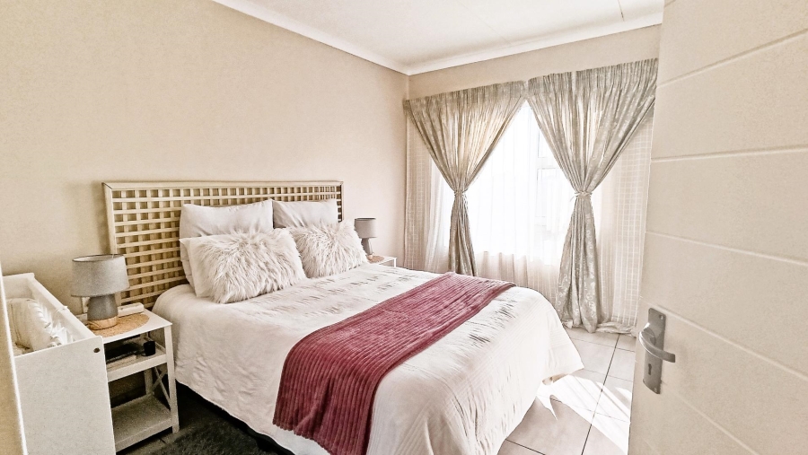 3 Bedroom Property for Sale in Glen Marais Gauteng