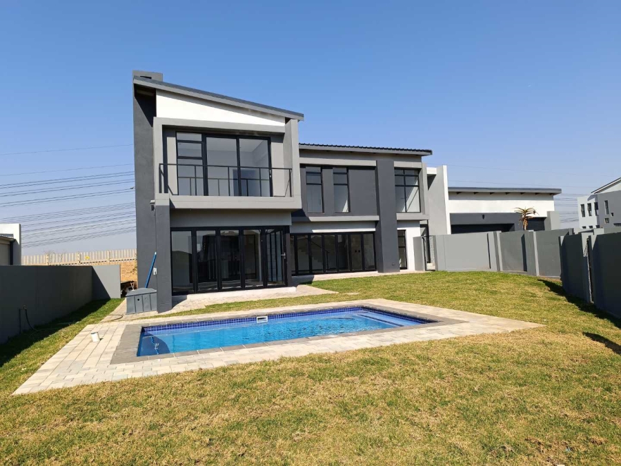 4 Bedroom Property for Sale in Midstream Heights Gauteng