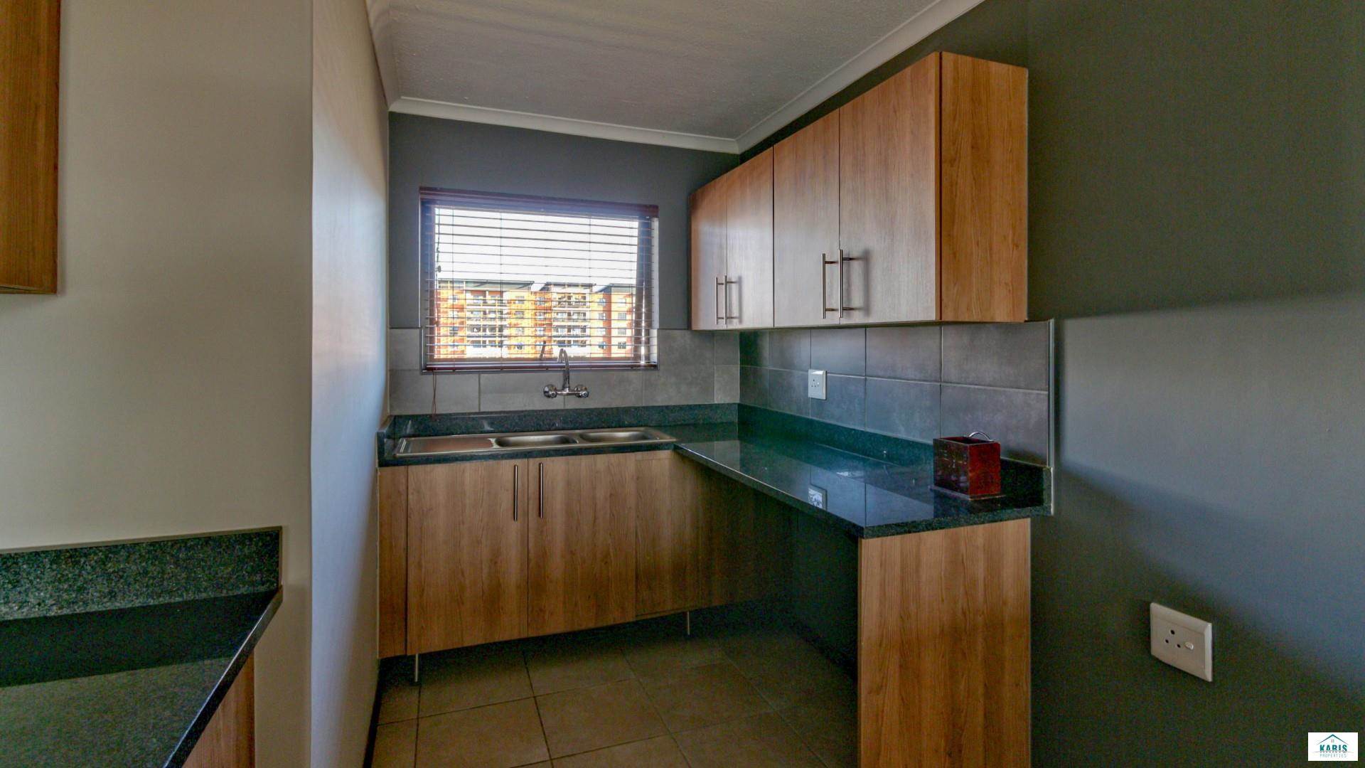 To Let 2 Bedroom Property for Rent in Eco Park Gauteng