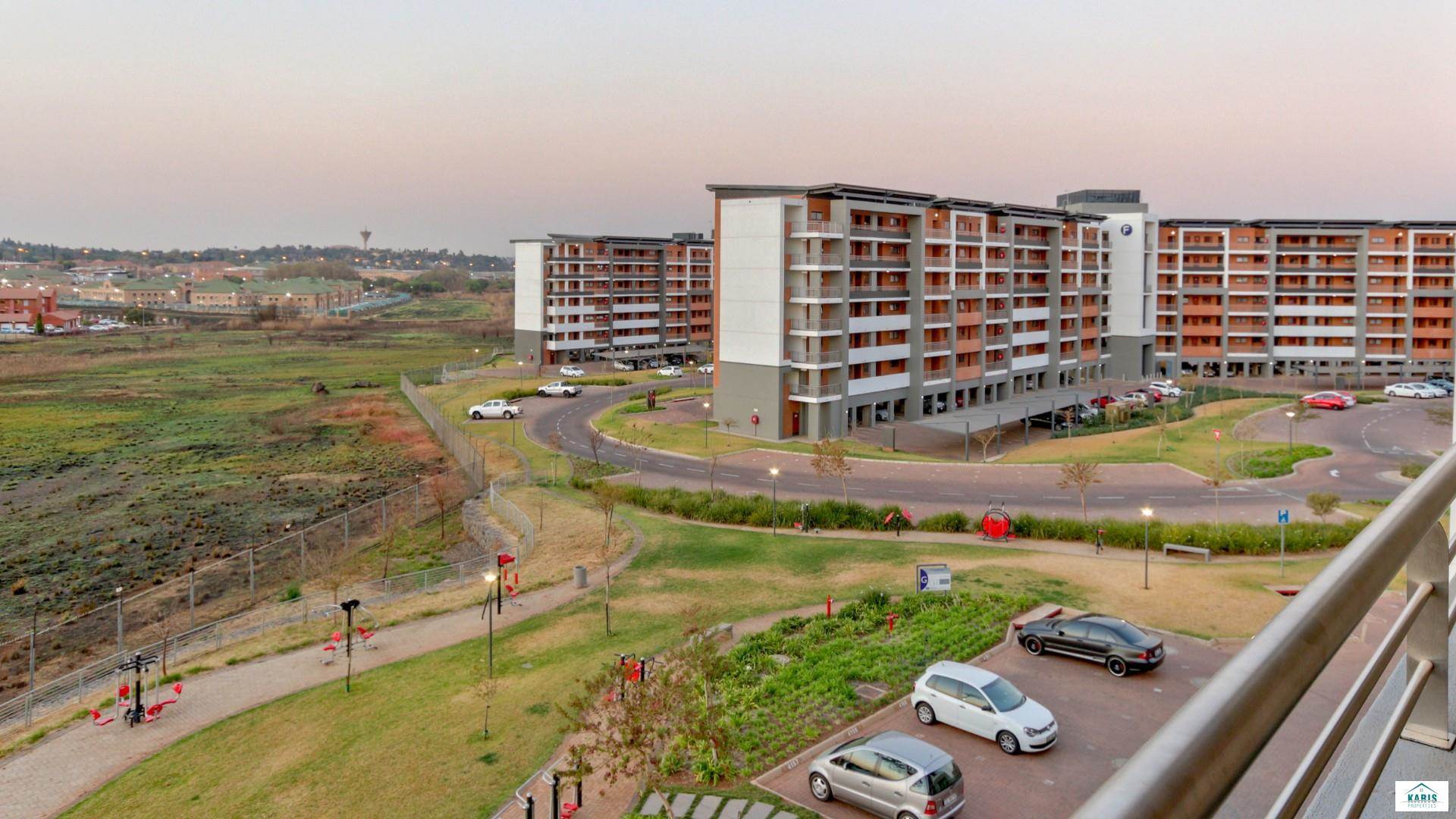 To Let 2 Bedroom Property for Rent in Eco Park Gauteng