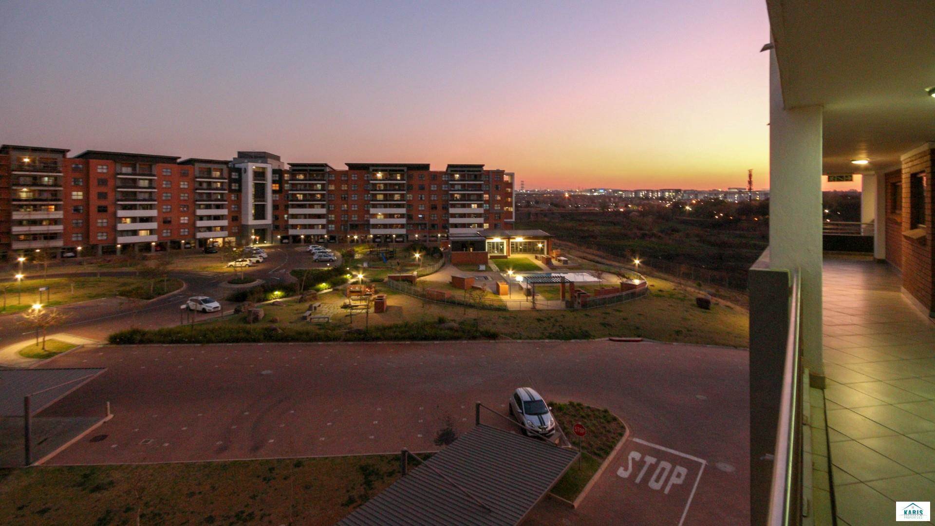 To Let 2 Bedroom Property for Rent in Eco Park Gauteng