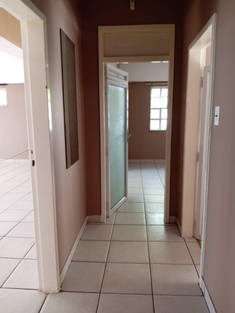 To Let 4 Bedroom Property for Rent in Sydenham Gauteng