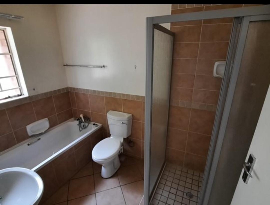 To Let 3 Bedroom Property for Rent in Noordwyk Gauteng