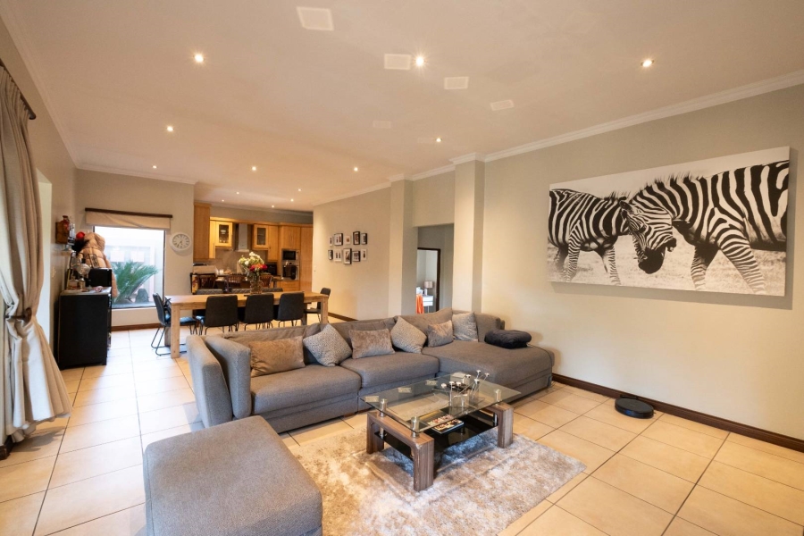 4 Bedroom Property for Sale in Douglasdale Gauteng