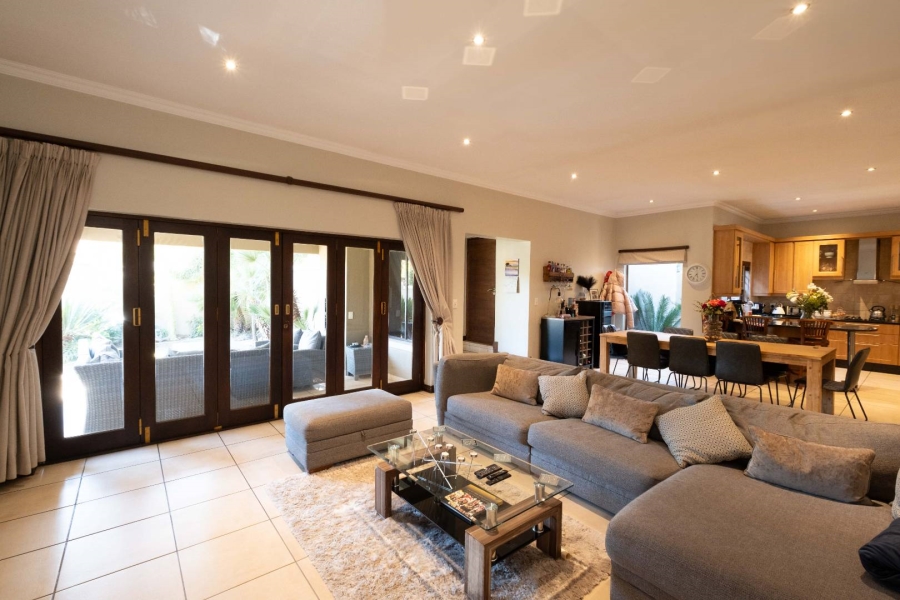 4 Bedroom Property for Sale in Douglasdale Gauteng