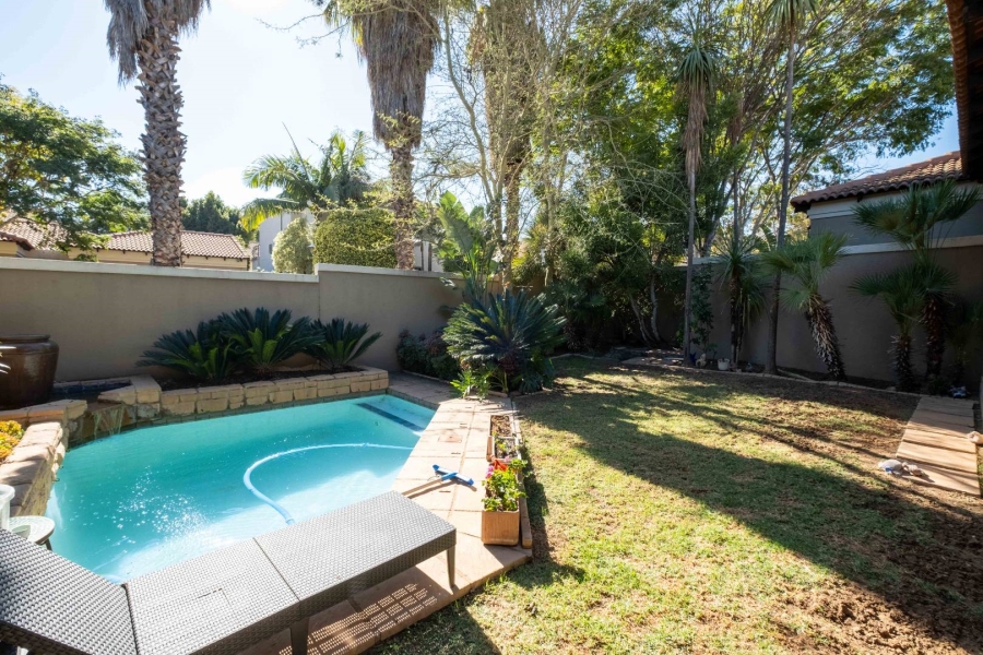 4 Bedroom Property for Sale in Douglasdale Gauteng