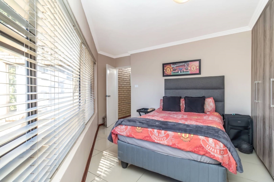 4 Bedroom Property for Sale in Halfway Gardens Gauteng