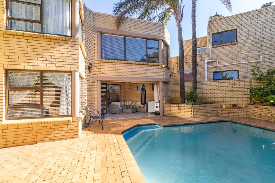 4 Bedroom Property for Sale in Halfway Gardens Gauteng