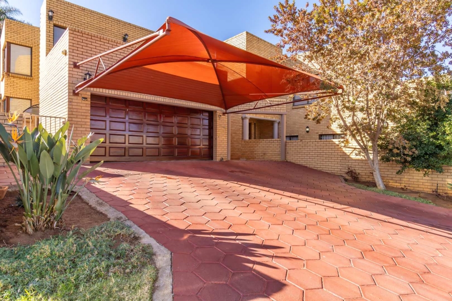 4 Bedroom Property for Sale in Halfway Gardens Gauteng