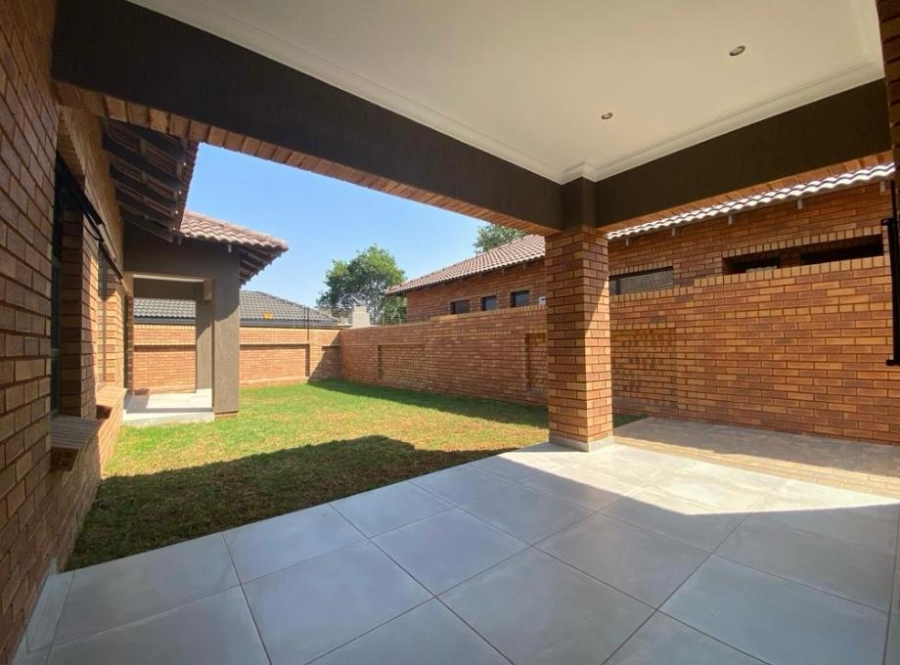 4 Bedroom Property for Sale in Brackenhurst Gauteng