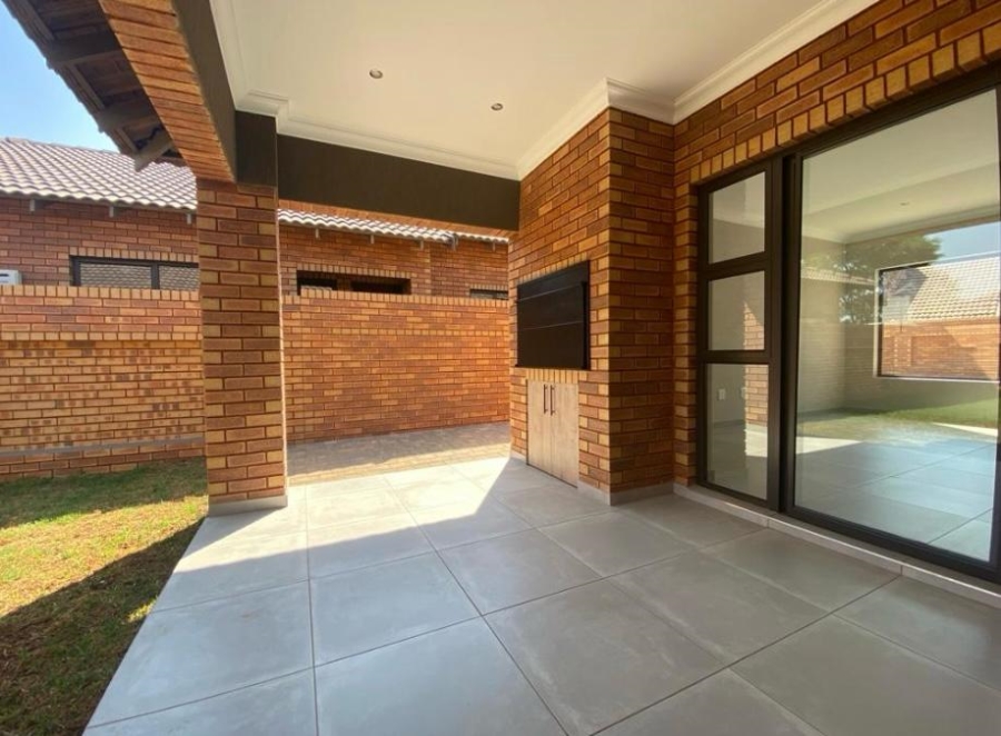 4 Bedroom Property for Sale in Brackenhurst Gauteng