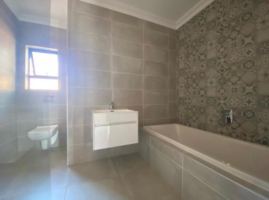 4 Bedroom Property for Sale in Brackenhurst Gauteng