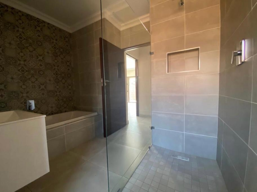 4 Bedroom Property for Sale in Brackenhurst Gauteng