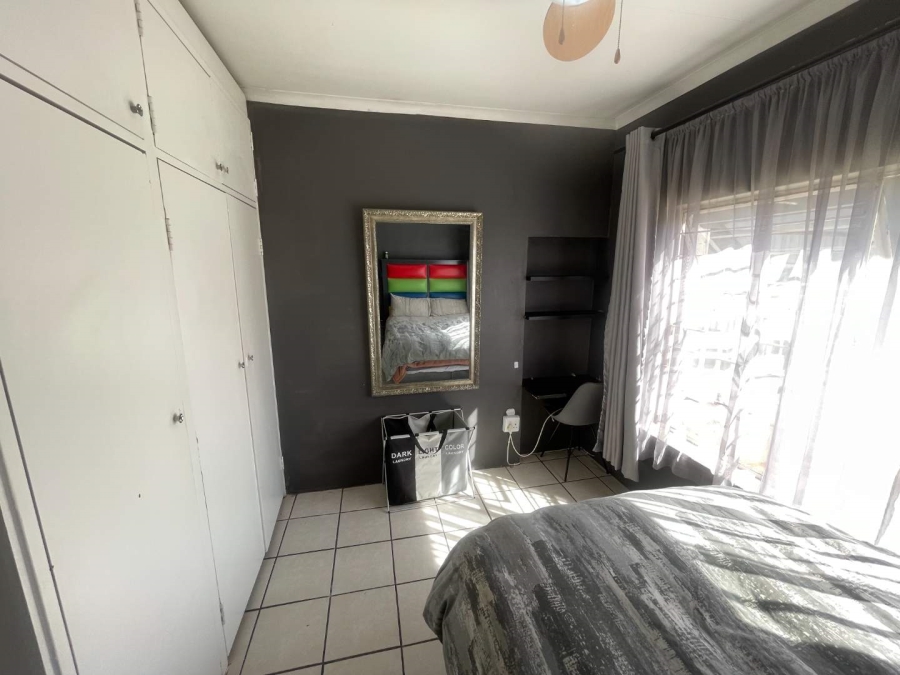 3 Bedroom Property for Sale in Brackendowns Gauteng
