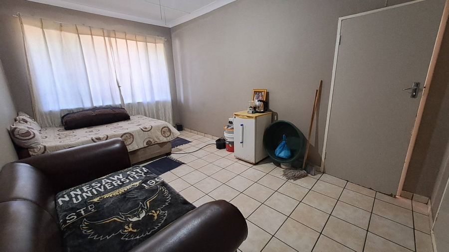 2 Bedroom Property for Sale in New Redruth Gauteng