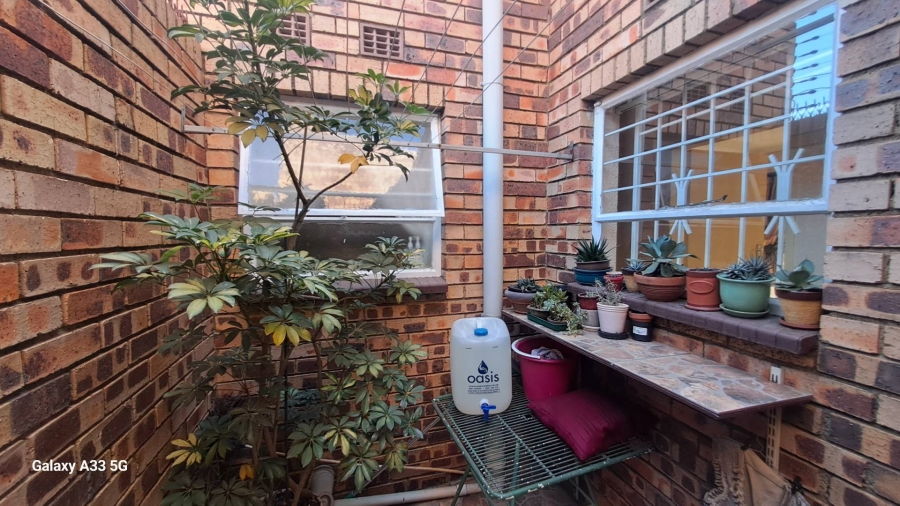 3 Bedroom Property for Sale in Buccleuch Gauteng