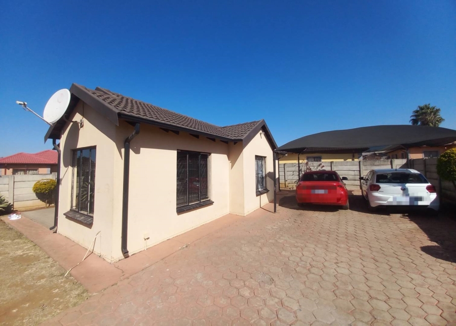 3 Bedroom Property for Sale in Lotus Gardens Gauteng