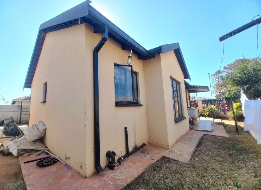 3 Bedroom Property for Sale in Lotus Gardens Gauteng