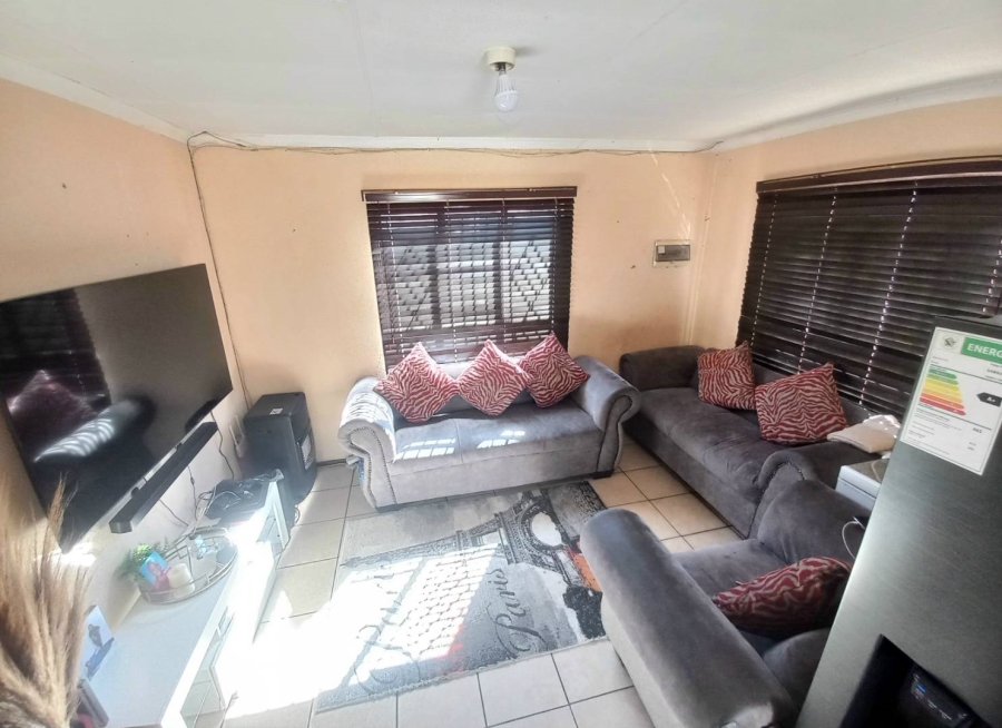 3 Bedroom Property for Sale in Lotus Gardens Gauteng