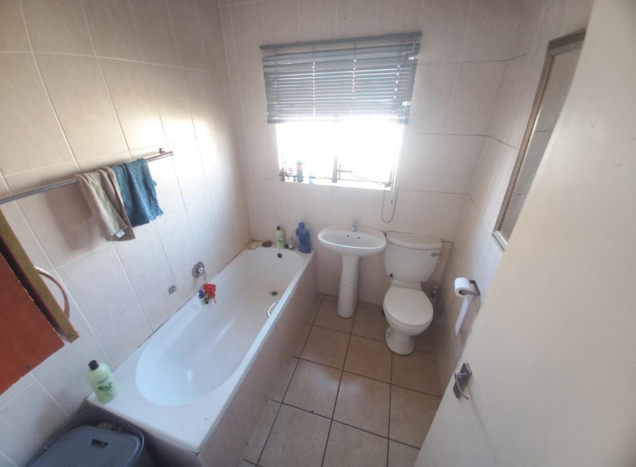 3 Bedroom Property for Sale in Lotus Gardens Gauteng