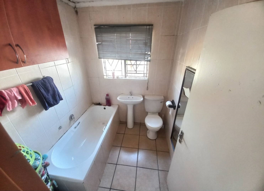 3 Bedroom Property for Sale in Lotus Gardens Gauteng