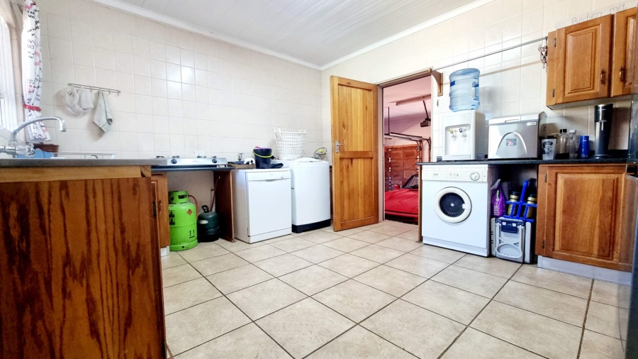 5 Bedroom Property for Sale in Eldoraigne Gauteng