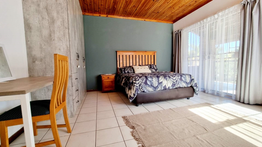 5 Bedroom Property for Sale in Eldoraigne Gauteng