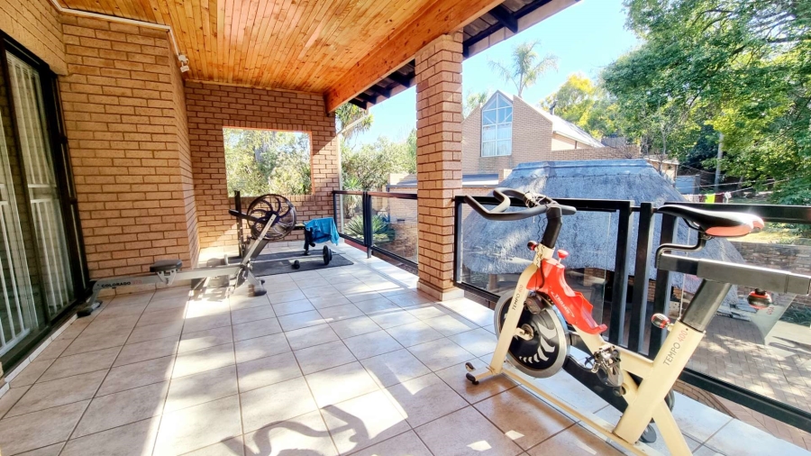 5 Bedroom Property for Sale in Eldoraigne Gauteng