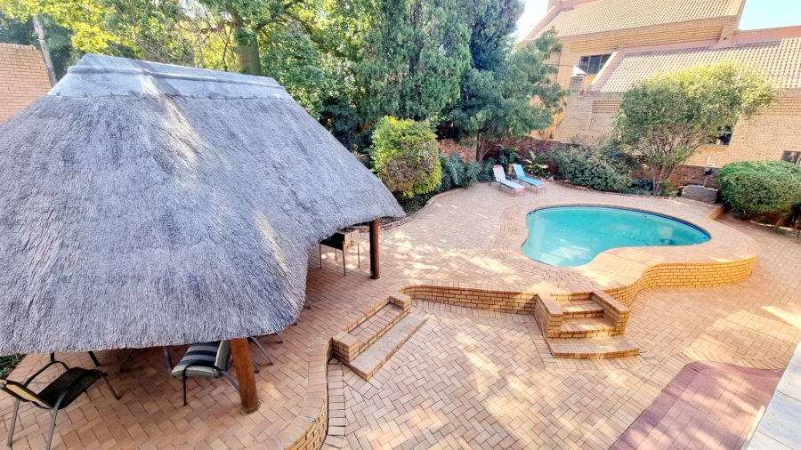 5 Bedroom Property for Sale in Eldoraigne Gauteng