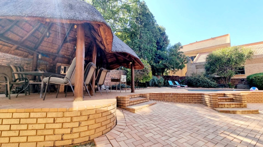 5 Bedroom Property for Sale in Eldoraigne Gauteng