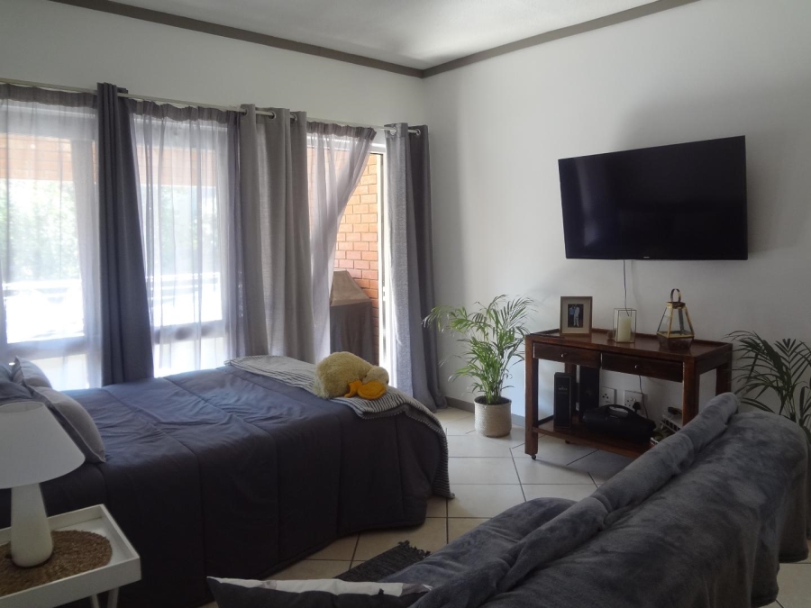 To Let 1 Bedroom Property for Rent in Lonehill Gauteng