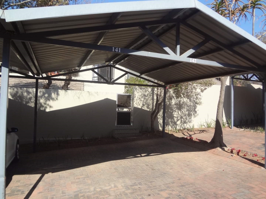 To Let 1 Bedroom Property for Rent in Lonehill Gauteng