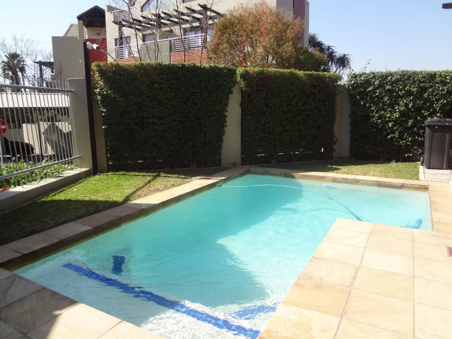 To Let 1 Bedroom Property for Rent in Lonehill Gauteng