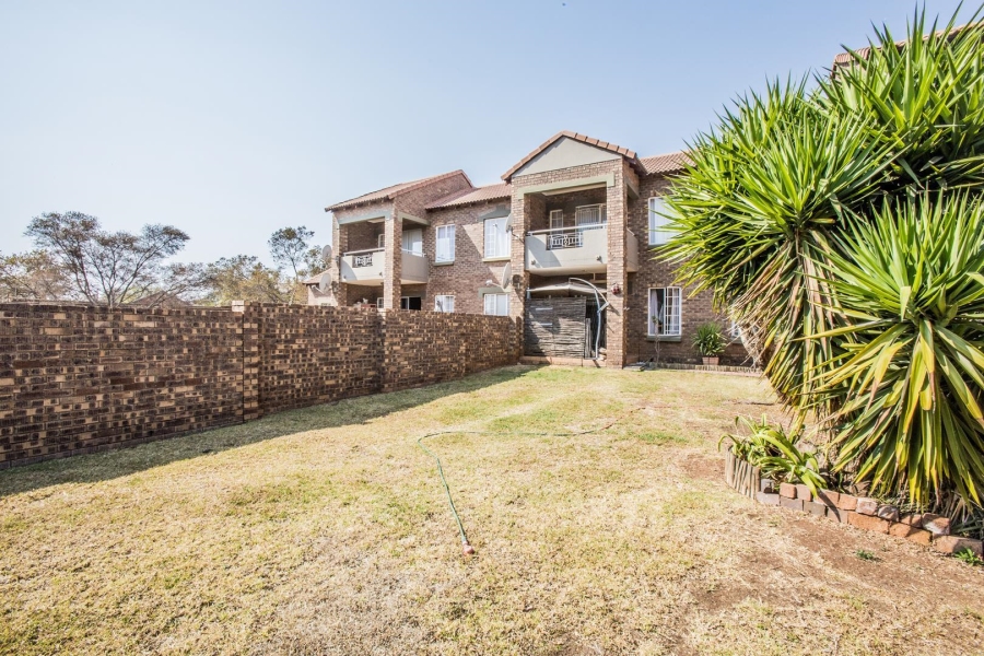 To Let 2 Bedroom Property for Rent in Equestria Gauteng