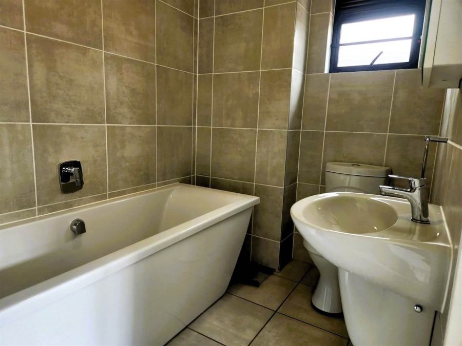 To Let 2 Bedroom Property for Rent in Witfield Gauteng