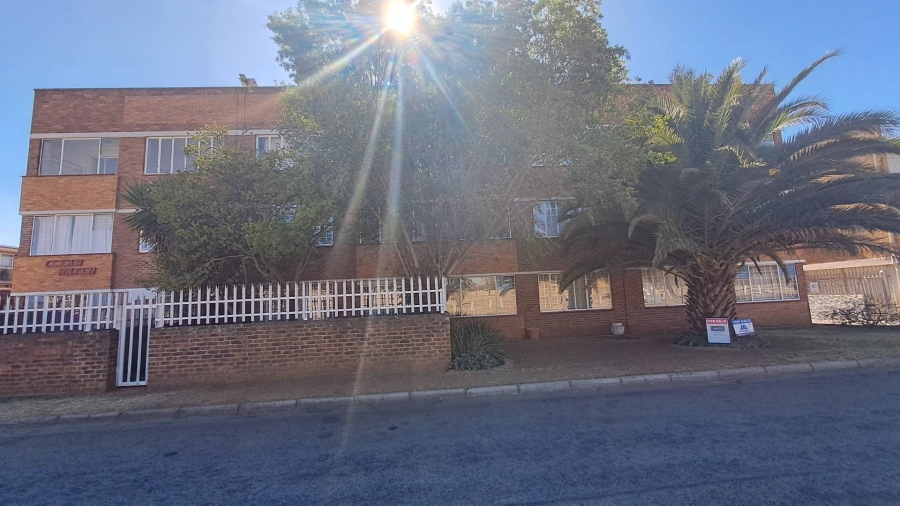 2 Bedroom Property for Sale in New Redruth Gauteng