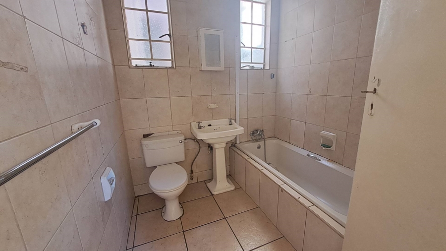 2 Bedroom Property for Sale in New Redruth Gauteng