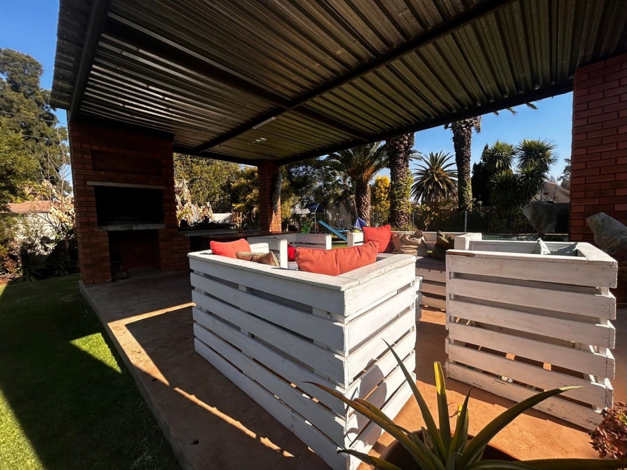 To Let 3 Bedroom Property for Rent in Brackendowns Gauteng