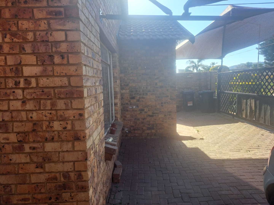 4 Bedroom Property for Sale in Eersterust Gauteng