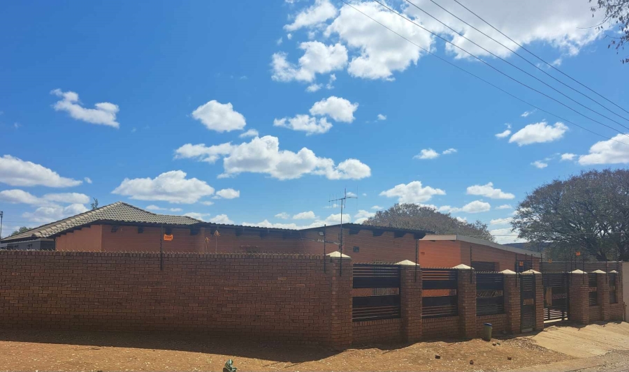 4 Bedroom Property for Sale in Eersterust Gauteng