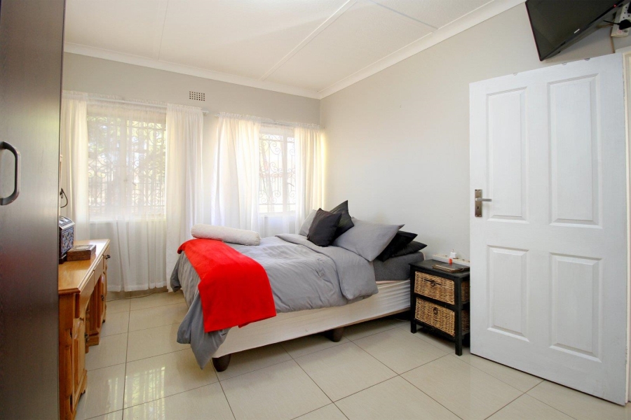 3 Bedroom Property for Sale in Discovery Gauteng