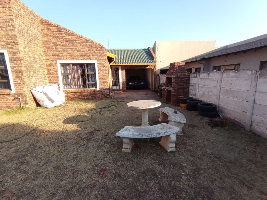 3 Bedroom Property for Sale in Roodebult Gauteng