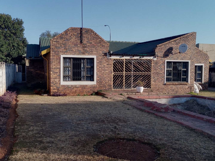 3 Bedroom Property for Sale in Roodebult Gauteng