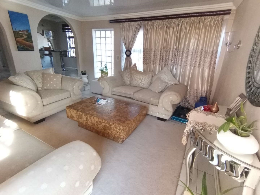 3 Bedroom Property for Sale in Roodebult Gauteng