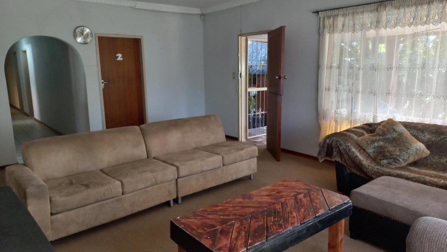 5 Bedroom Property for Sale in Meyerspark Gauteng